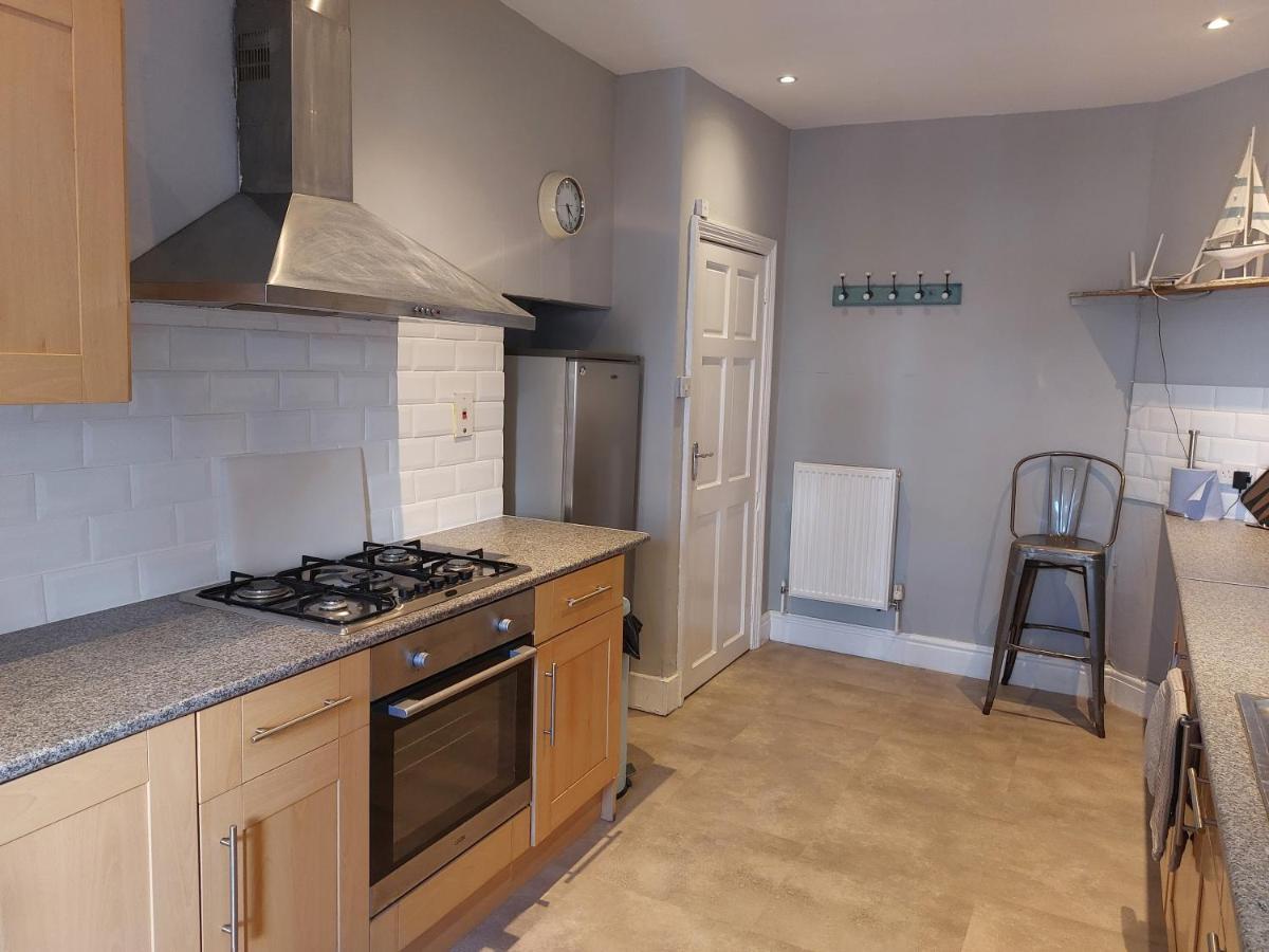Llandudno Apartment, Quirky Pub With Tropical Beer Garden Exterior foto
