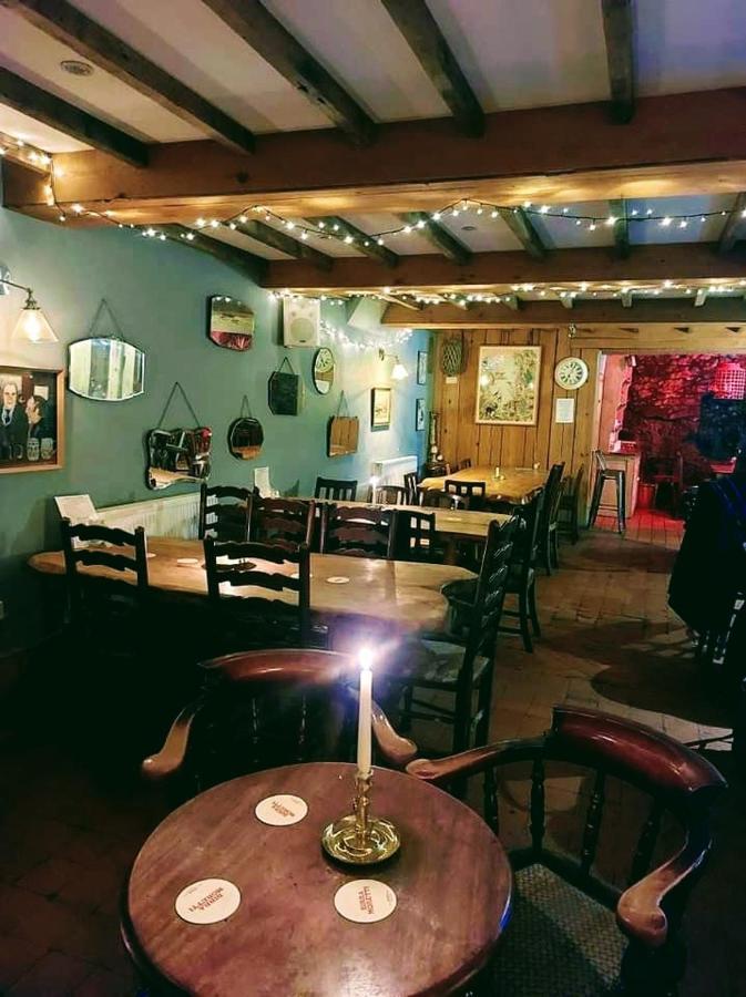 Llandudno Apartment, Quirky Pub With Tropical Beer Garden Exterior foto