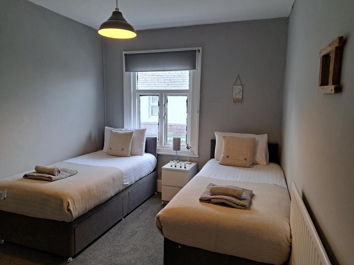 Llandudno Apartment, Quirky Pub With Tropical Beer Garden Exterior foto